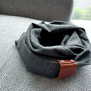 Grey and pink circle scarf with leather detail